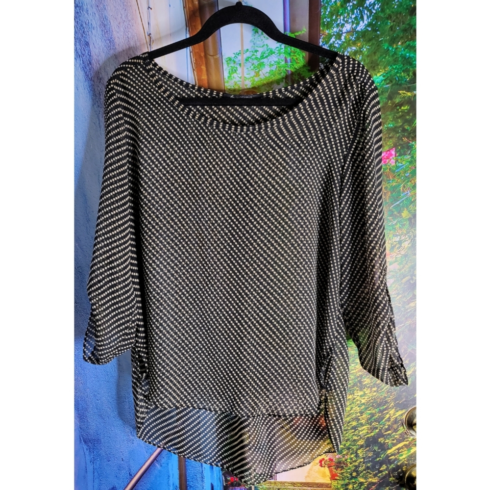 Foreign Exchange - Sheer Longsleeve Black Top w/Tan Stats 🌟